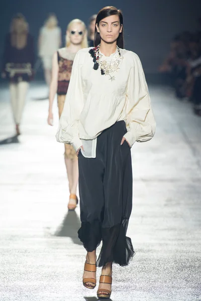 Look 9